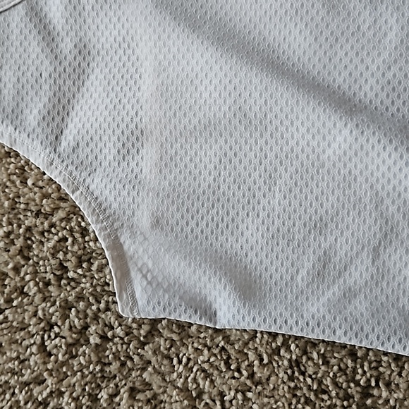 Under Armour white tank top, size L - Picture 3 of 8